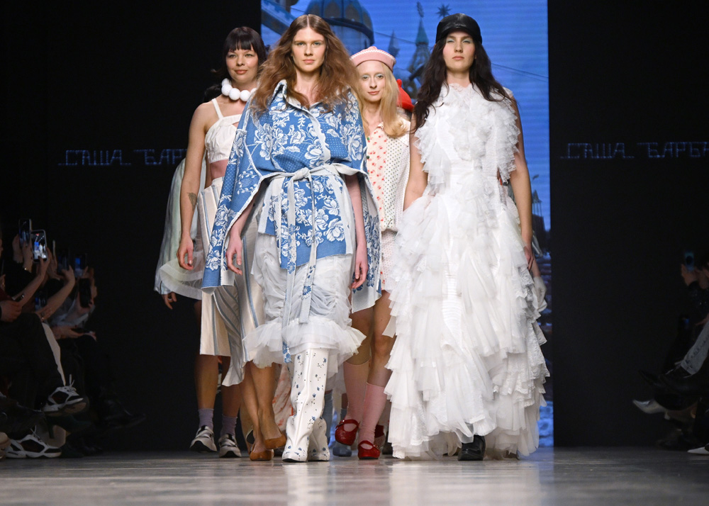   Шестая Московская неделя моды в Центральном выставочном зале "Манеж".